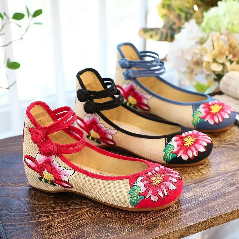 Embroidery Canvas - Женские туфли на танкетке с вышивкой,
