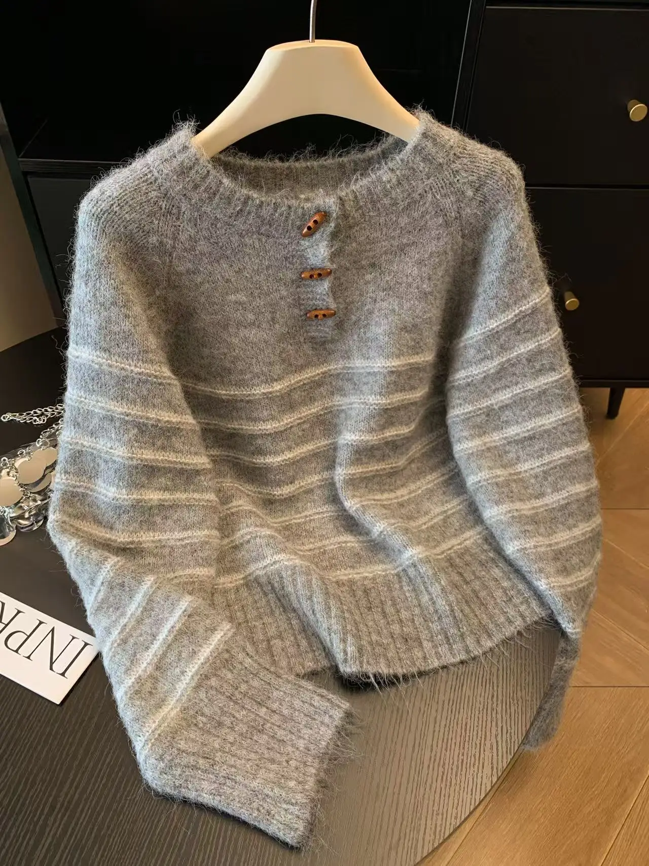 Женский полосатый свитер из ше – обзор и цена Embroidery Shirt